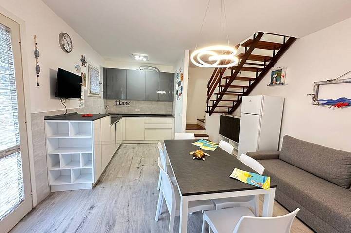 Villa mit pool für 6 Personen, mit Pool und Garten in Bibione