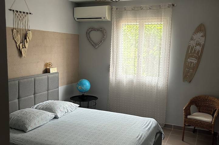 Villa pour 4 personnes, avec terrasse ainsi que jardin et jacuzzi à Saint-Cyr-sur-Mer - 2