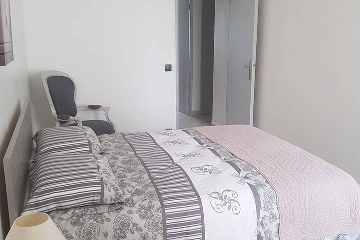 Gîte pour 4 personnes, avec piscine ainsi que jacuzzi et balcon à Fos-sur-Mer - 2