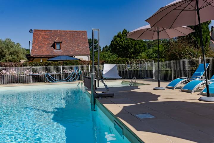 Maison de vacances pour 8 personnes, avec jardin et bassin pour enfant, adapté aux familles à Castelnaud-la-Chapelle