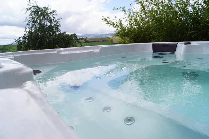 Location de vacances pour 2 personnes, avec jacuzzi ainsi que jardin et terrasse à Saint-Beauzély - 3