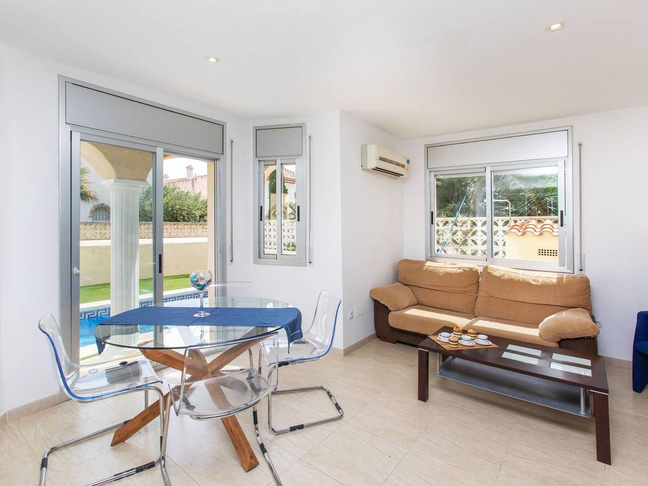 Plaza Hortensias in Mont-roig del Camp, Costa Dorada