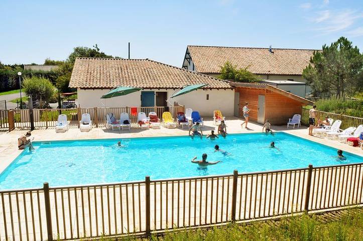 Gîte pour 4 personnes, avec piscine et jardin, animaux acceptés