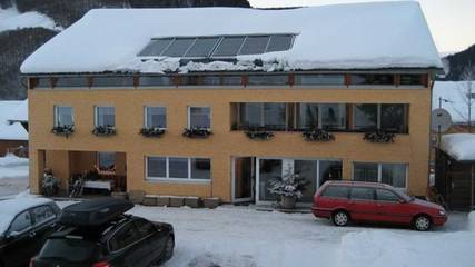 Ferienwohnung für 2 Personen, mit Garten und Ausblick sowie Balkon in Au