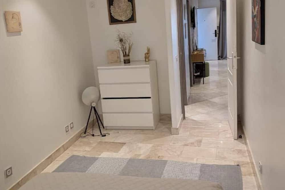 Entire apartment, Sublime 3-room apartment facing the Seine with a lovely terrace. in Alfortville, Val-de-Marne