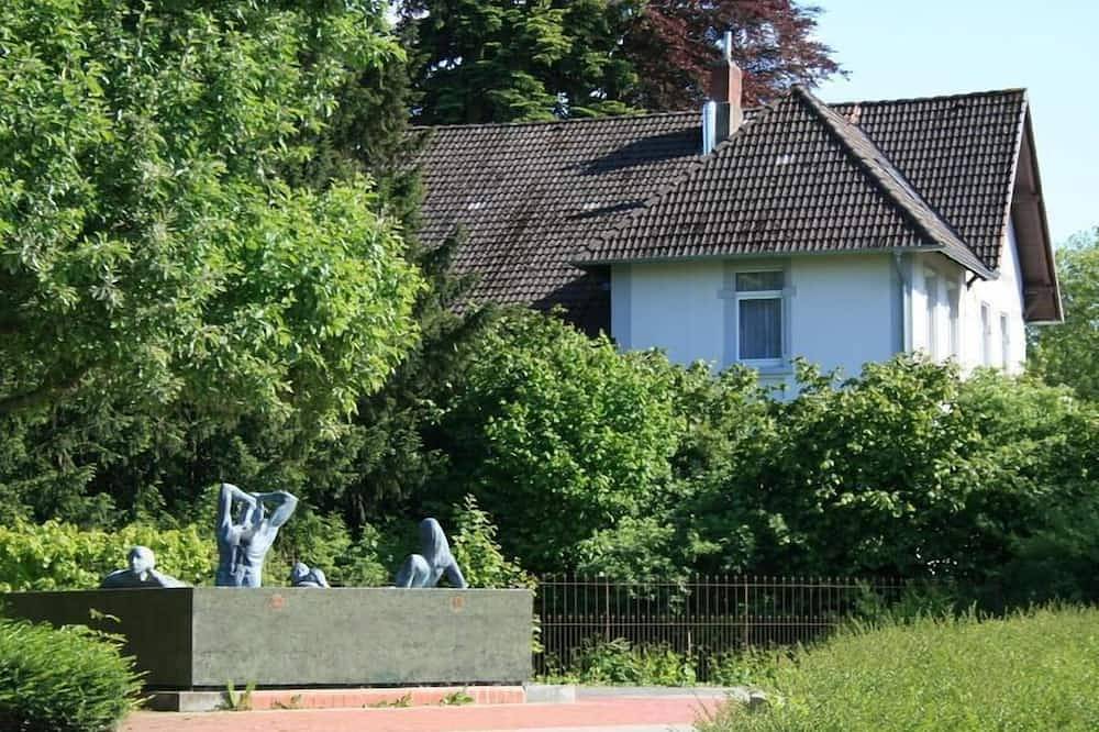 Ganze Wohnung, Apartment-Standard-Eigenes Badezimmer-Gartenblick in Bad Nenndorf, Landkreis Schaumburg