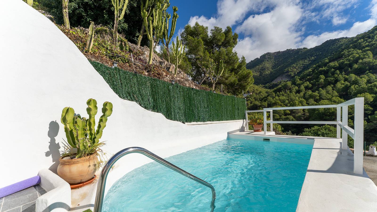 Villa El Jardín in Acebuchal, Cómpeta