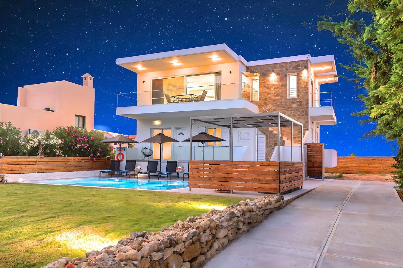 Vakantiehuis met privé-zwembad voor 12 personen ca. 299 qm in Paralia Kourna, Kreta (West-Kreta) in Chania en omgeving