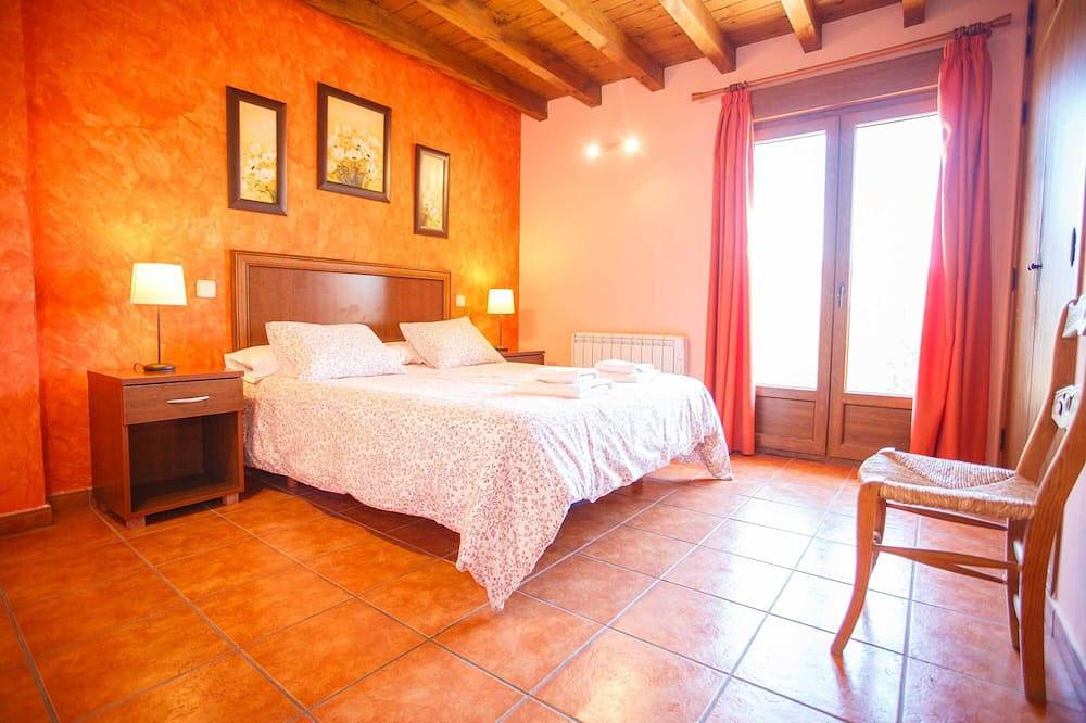 Self catering El Bulín de Paredes for 5 people in Puentes Viejas, Madrid Province