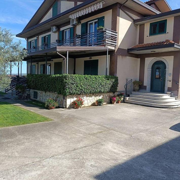 Gîte pour 6 personnes, avec Terrasse ainsi que Jardin et Vue à Paternopoli - 3