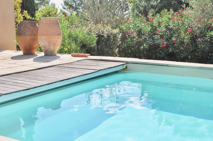 Location de vacances pour 6 personnes, avec jardin ainsi que piscine et terrasse à Cotignac - 3