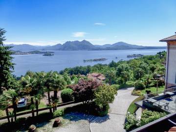 Ferienwohnung für 2 Personen, mit Seeblick und Pool sowie Garten, mit Haustier im Piemont