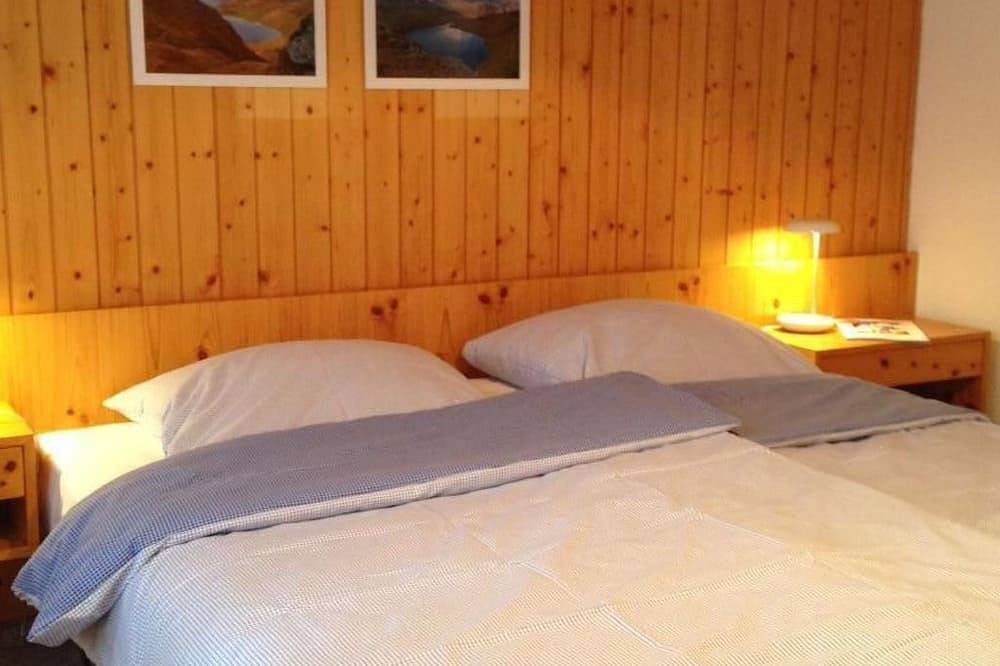 Ganze Wohnung, Im Haus Chistasteggli in Obersaxen, Obersaxen-Mundaun