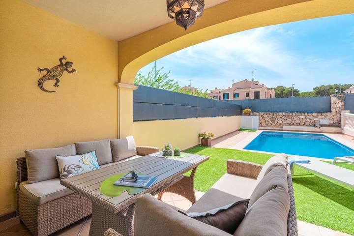 Ferienhaus für 6 Personen, mit Balkon und Garten in Maioris Decima