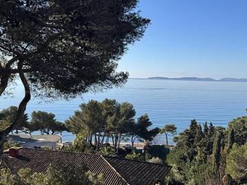 Villa pour 14 personnes, avec balcon ainsi que jardin et piscine, animaux acceptés dans Gigaro