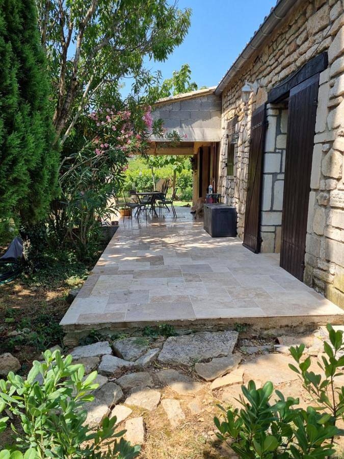 Location de vacances pour 3 personnes, avec terrasse et jardin à Saint-Christol-de-Rodières - 2