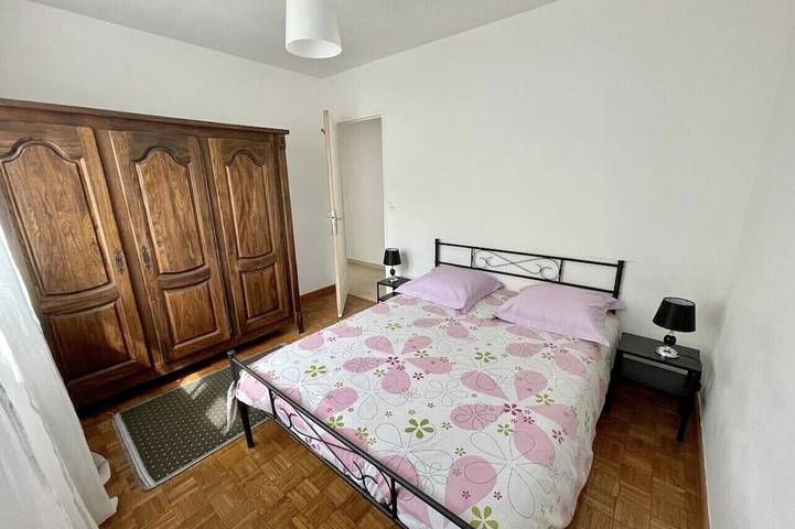Location de vacances pour 6 personnes, avec jardin et terrasse à Chelles - 3