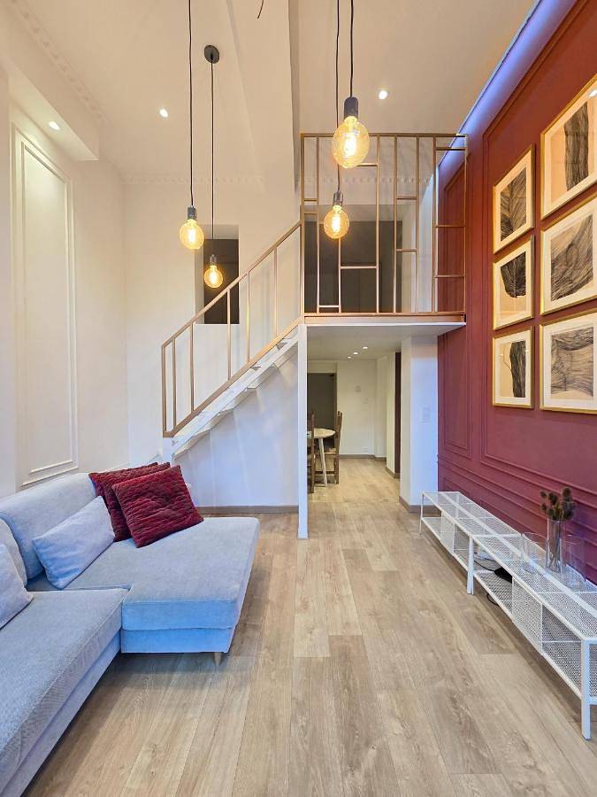 Geheel appartement, Duplex Apartment in Mons Center 3 in Mons (Hennegau), Henegouwen