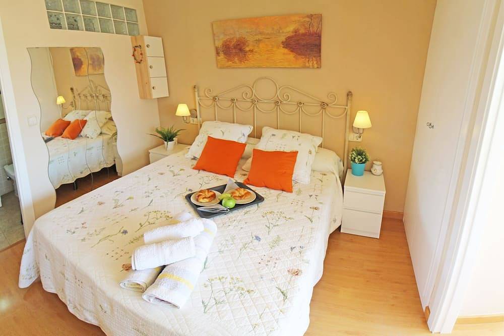 Apartamento entero, 1a línea Playa San Juan. Vistas. Piscina. Bbq. Gym in San Juan Playa (Alicante), Costa Blanca