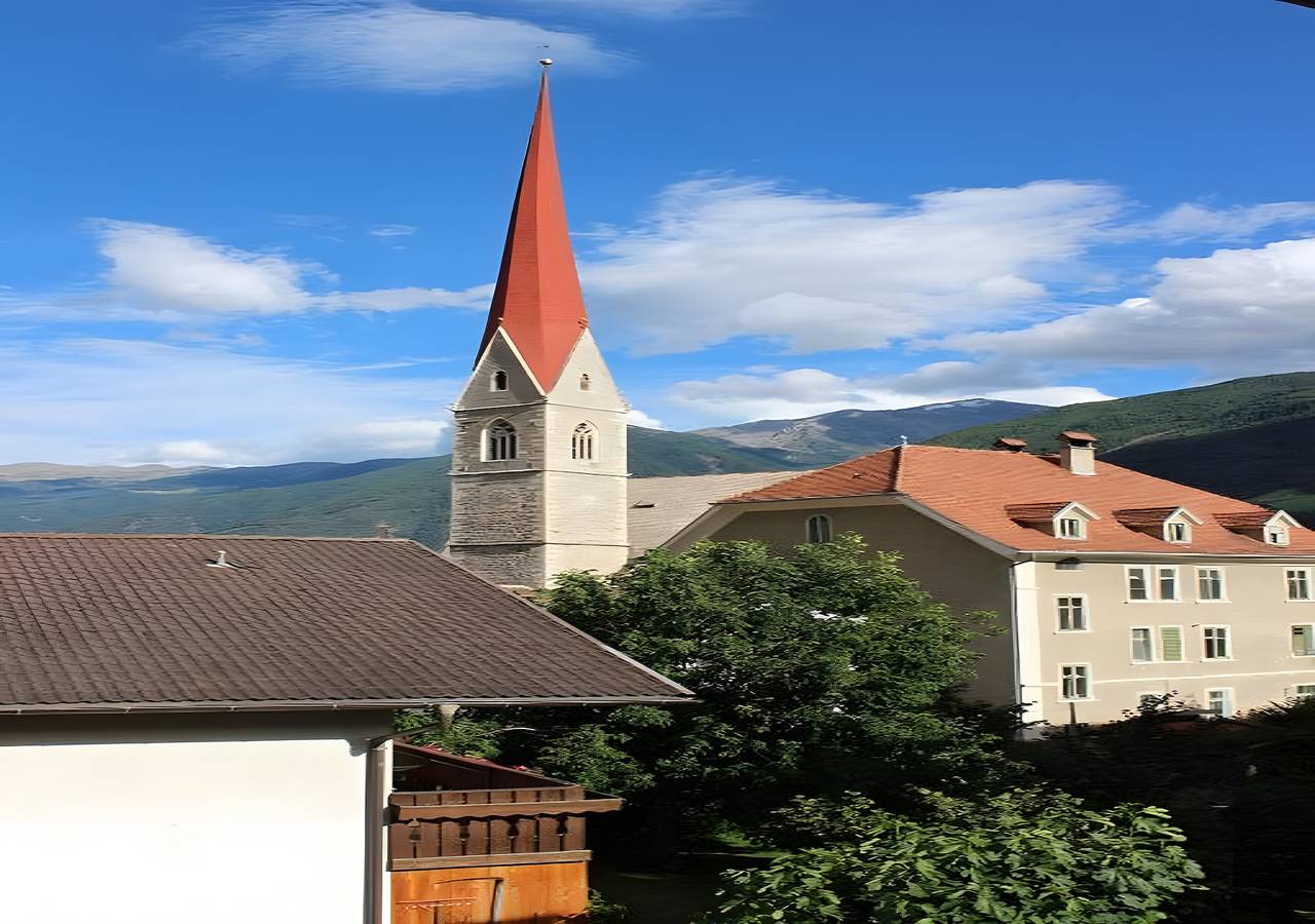 Ganze Wohnung, Ferienwohnung 'Haus Gufler Hasenohr' mit Bergblick, Balkon und Wlan in Schlanders, Nationalpark Stilfser Joch