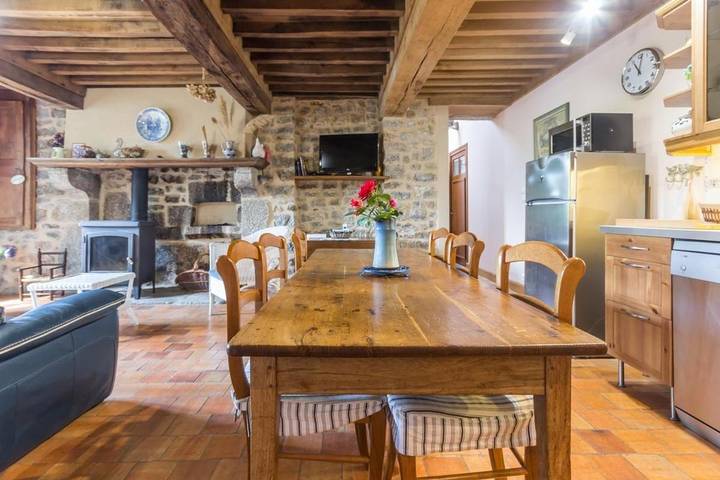 Location de vacances pour 5 personnes, avec jardin à Lormes - 2