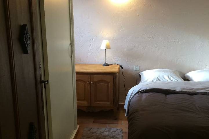 Authentic charming house in a quiet wooded park. in Saint-Jeannet, Mediterranean Coast (France)