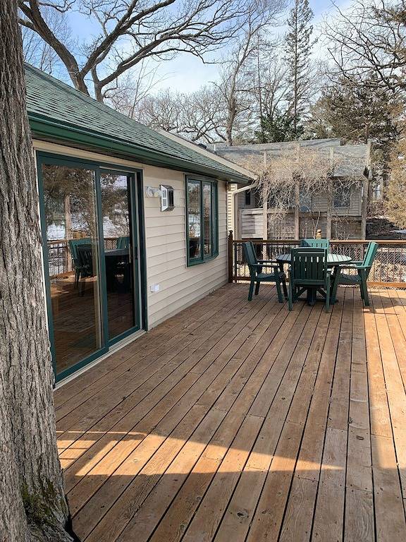 Premiere Host Adds Guest House Lk. Tetonka! It's Beautiful! 20 min from 35W. in Le Sueur County