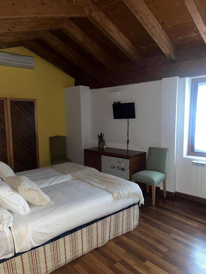 Four-Bedroom House in Elciego, Rioja Alavesa