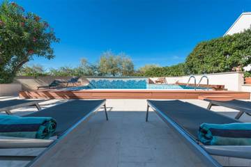 Villa for 17 People in Supetar, Brac, Photo 3