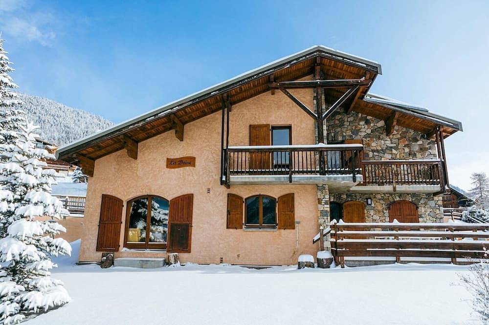 Chalet Doire, spacious 6 bedroom chalet in Montgenèvre, Région de Briançon