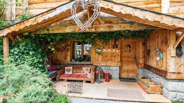 Casa rural para 12 personas, con jardín además de sauna y jacuzzi, Se admiten mascotas - 1