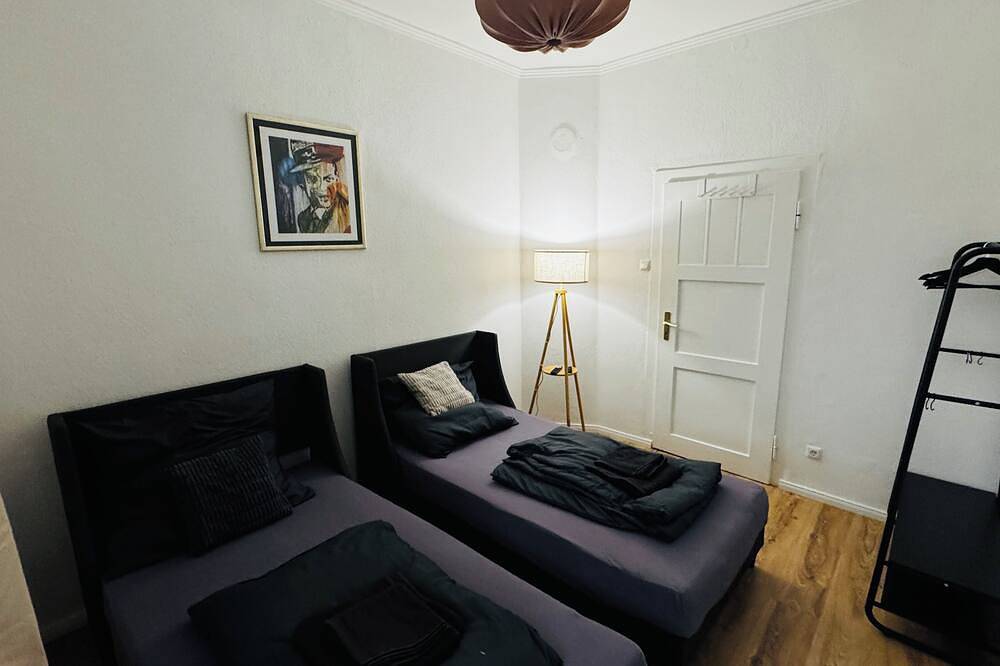 Ganze Wohnung, 3 Zimmer Apartment mit Parkplatz Sleepomat bnb in Aschaffenburg, Mainviereck