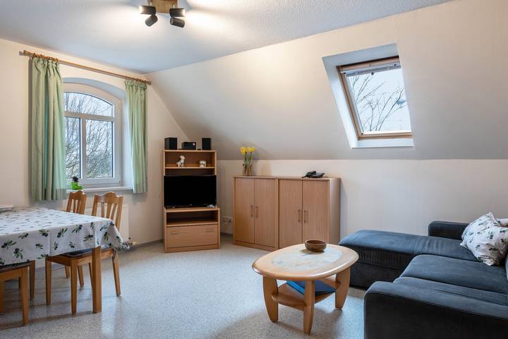 Ganze Wohnung, Ferienwohnung Grün mit Gemeinschaftsterrasse, Gemeinschaftsgarten und Wi-Fi in Süderdeich, Kreis Dithmarschen