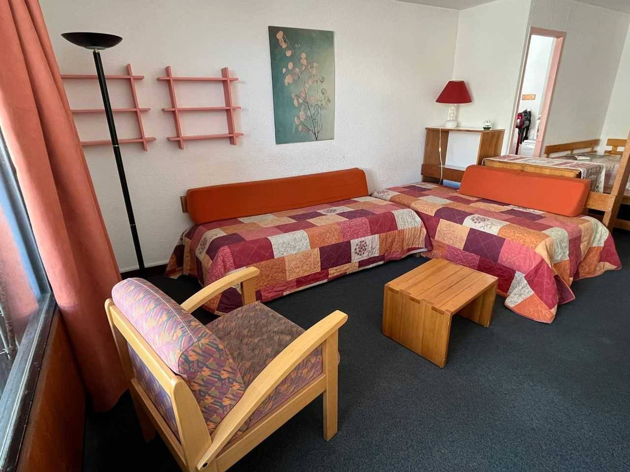 Ganze Wohnung, Les Menuires - 5 Pers., 42 m², 2 Zimmer, direkt an den Pisten, Wifi, Haustiere erlaubt in Les Menuires, Saint-Martin-de-Belleville
