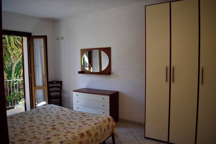 Appartement entier, Appartement directement sur la plage de Nisportino, parking privé in Rio nell'Elba, Rio
