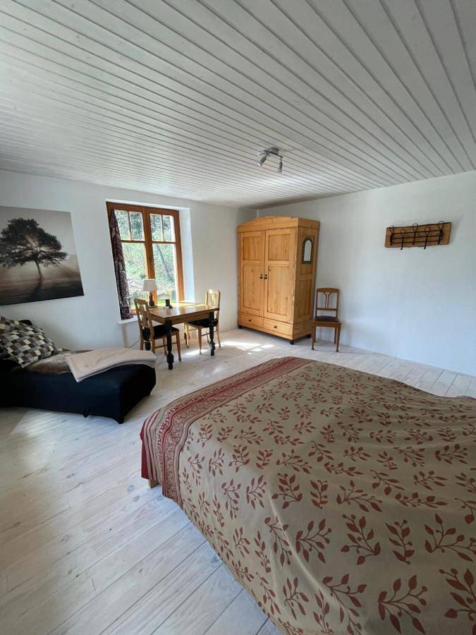 Location de vacances pour 8 personnes, avec vue sur le lac ainsi que sauna et jardin dans Le Clerjus - 4