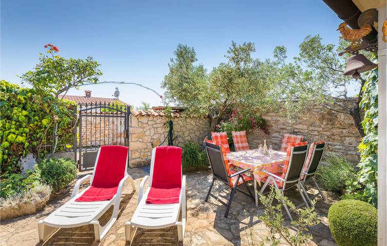 Ferienhaus für 8 Personen, mit Terrasse in Peroj - 3