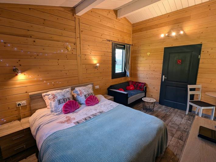 Gîte pour 2 personnes, avec Jacuzzi et Terrasse