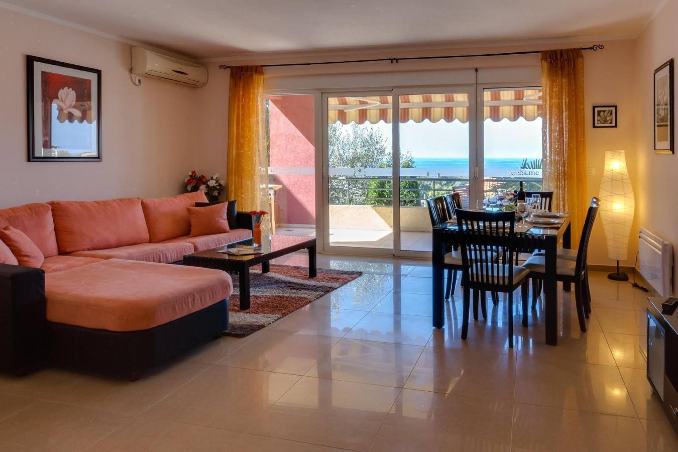 Entire vacation apartment, Apartment in Utjeha-Bušat with Private Parking and Beautiful View in Utjeha-Bušat, Montenegro