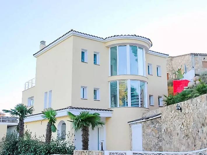 Ferienhaus für 12 Personen, mit Balkon und Terrasse sowie Pool in Lloret de Mar - 4