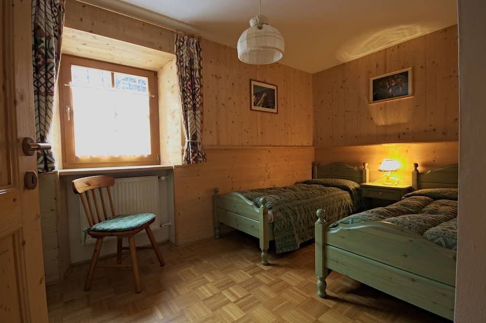 Entire apartment, Comfortable Ground Floor Apartment in Sesto in Sexten, Sexten Dolomites