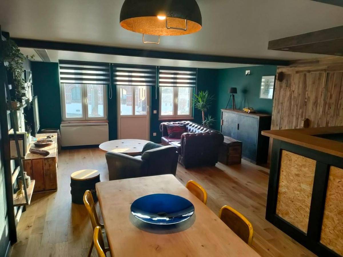 Appartement entier, One-Bedroom Apartment in Saint-Laurent-Blangy, Région d'Arras
