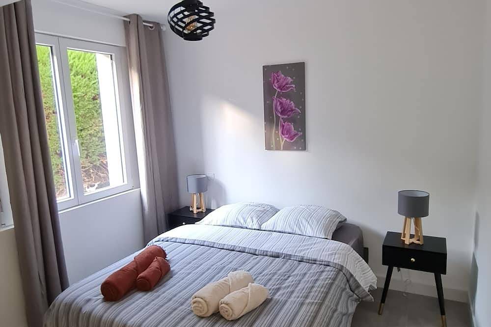Ganze Wohnung, Appartement 3 pièces avec terrasse, dans un cadre de verdure proche centre ville in Vence, Cannes und Umgebung