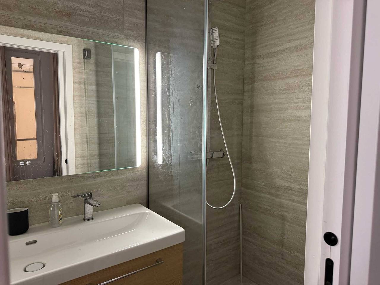 Studio entier, Studio moderne - 2 P - Montreuil in Montreuil, Seine-Saint-Denis
