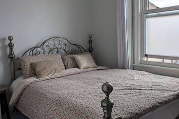 Cottage for 4 Guests in Havering, London, Picture 1