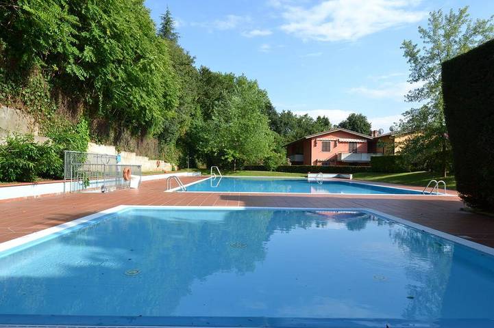 Ferienhaus für 6 Personen, mit Garten und Pool in Lazise