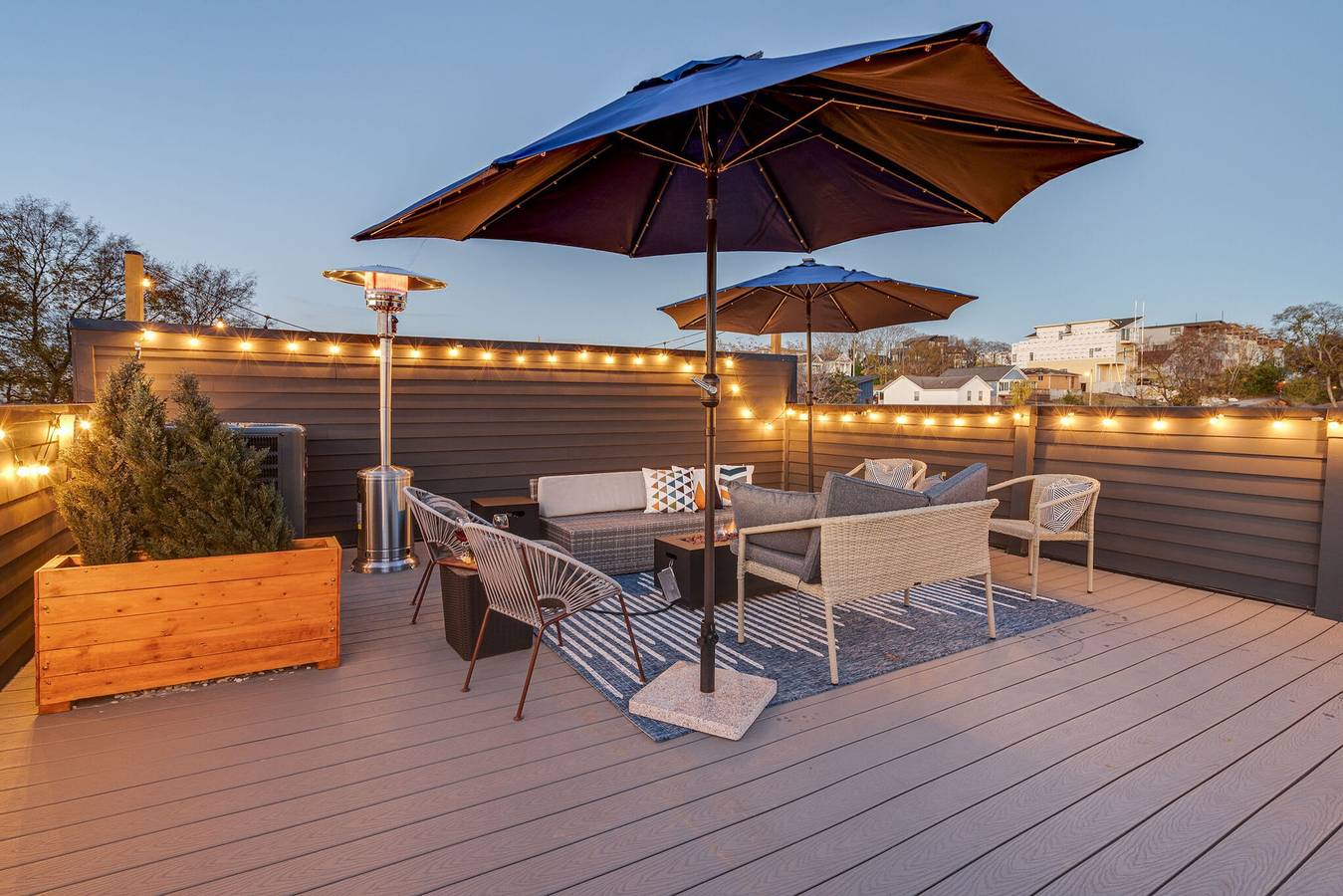 Nash Chic   Near Dt   Rooftop   Luxe Comfort in Nashville, Tennessee