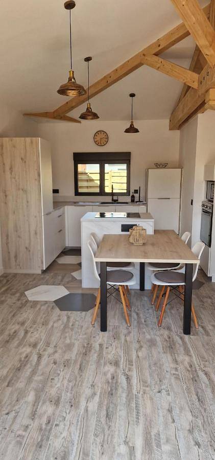 Chalet pour 4 personnes, avec terrasse et jardin