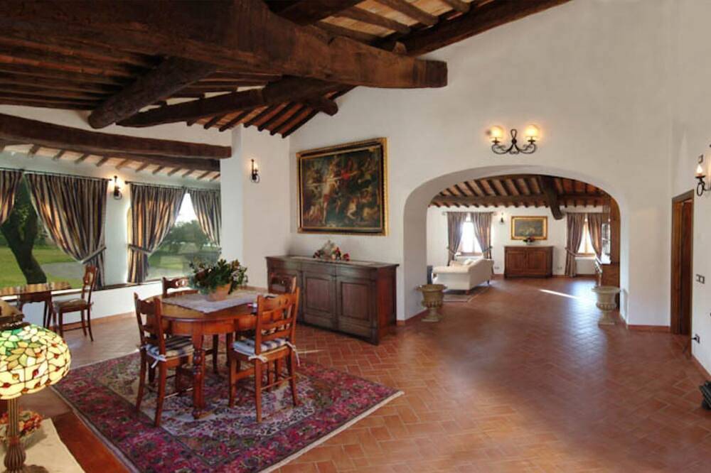 Splendid farmhouse in the heart of the Val d'Orcia in Pienza, Orciatal