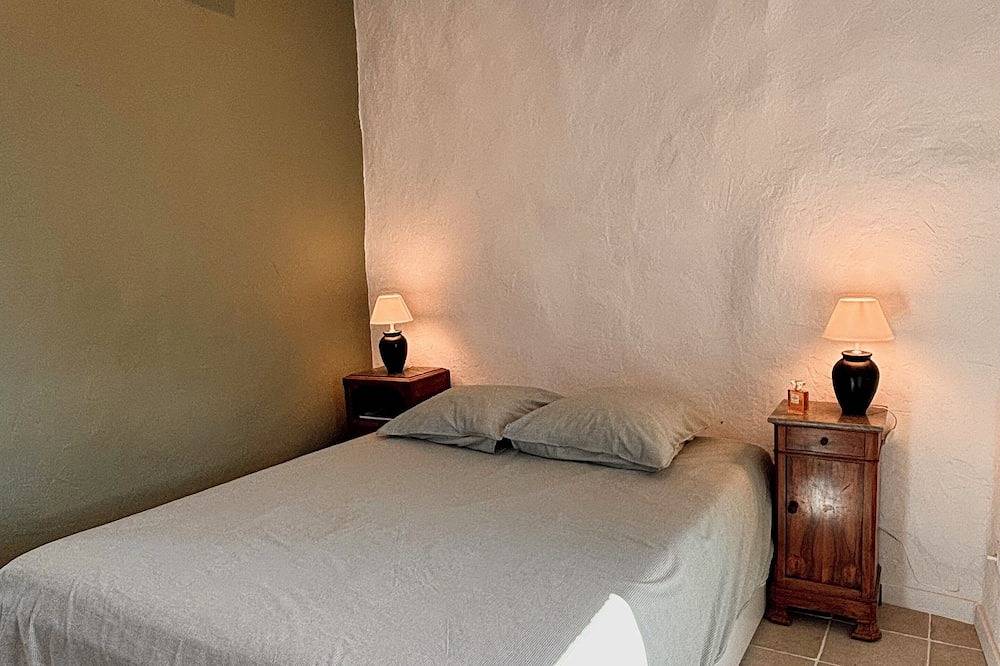 Charming 1-bedroom 1.5 bathroom house in enchanting Pomérols with Ac and 2nd bed in Pomérols, Côte d'Améthyste